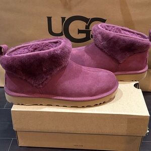 UGG CLASSIC ULTRA MINI SNUGSCAPE BOOTS IN BURNT MAGENTA SZ 7 NEW IN BOX